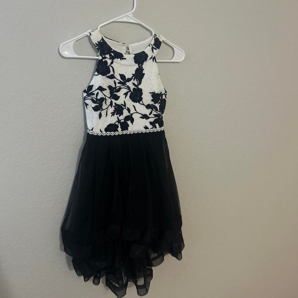 White and black floral dress size 7